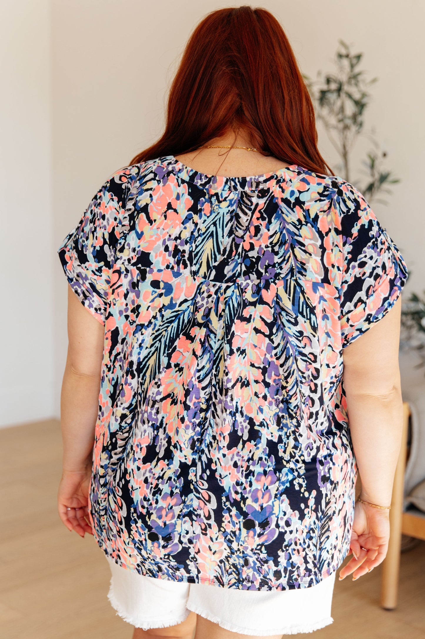 Lizzy Cap Sleeve Top in Navy Abstract Floral